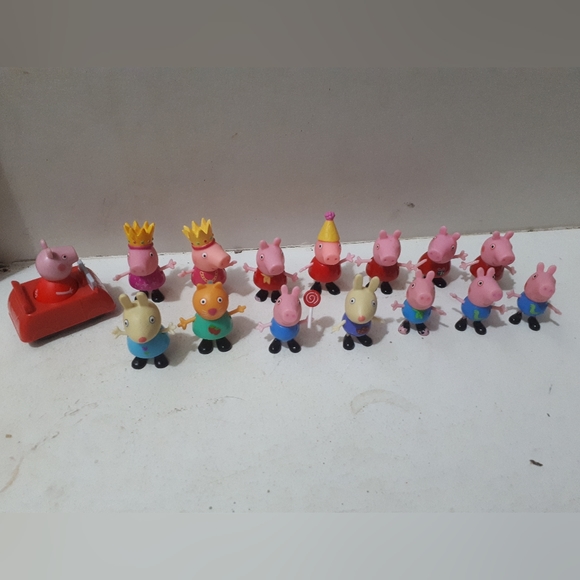 Large Peppa Pig lot - Picture 2 of 6